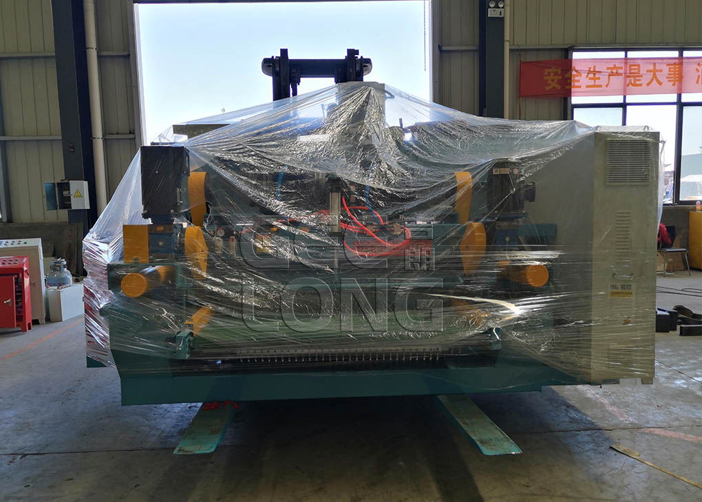 Geelong Spindleless Peeling Machine é exportado