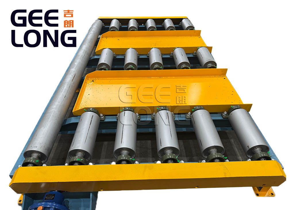 Transportador de rolos motorizado de madeira compensada