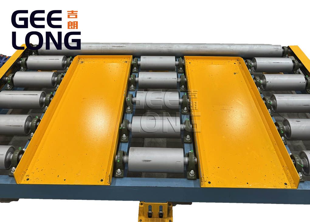 Transportador de rolos motorizado de madeira compensada