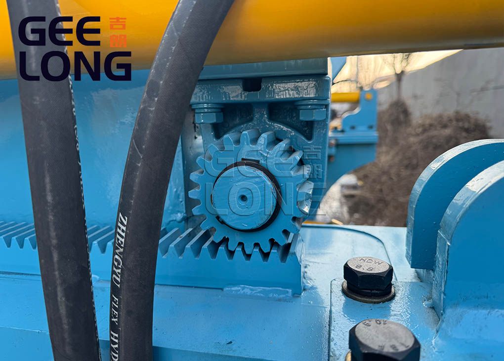 wood log debarker.jpg