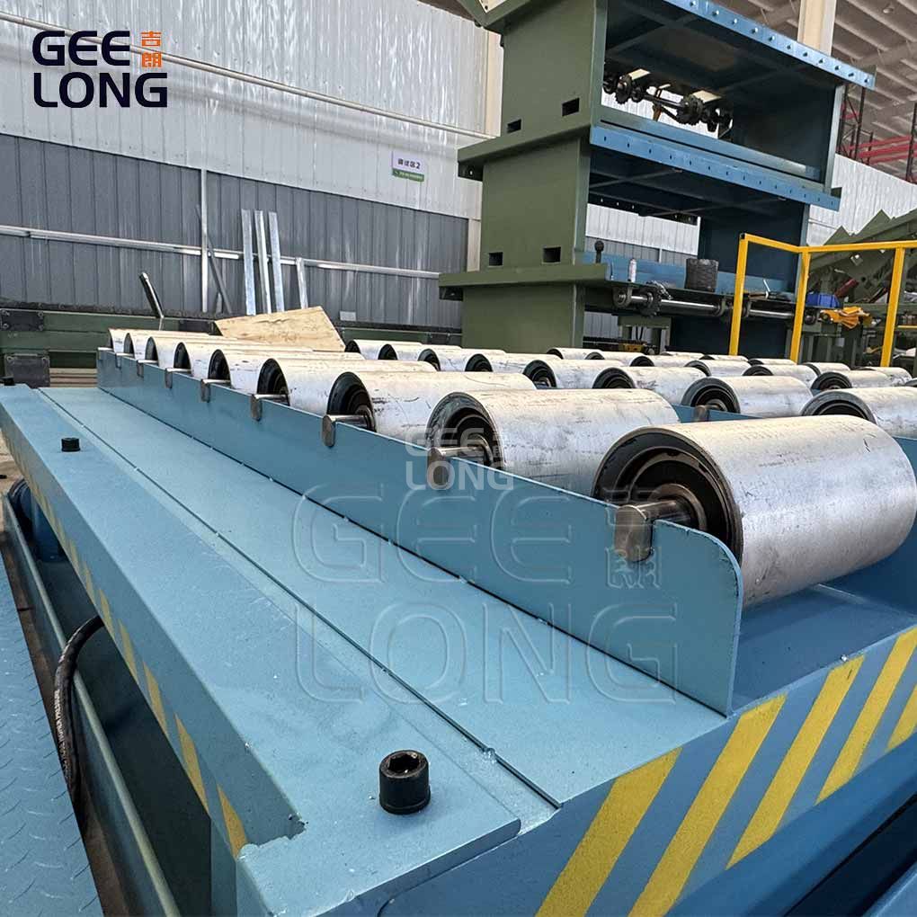 Máquina elevadora de placas de alta resistência de 1800 x 2800 mm com rolo não motorizado Máquina elevadora de placas de alta resistência de 1800 x 2800 mm com rolo não motorizado